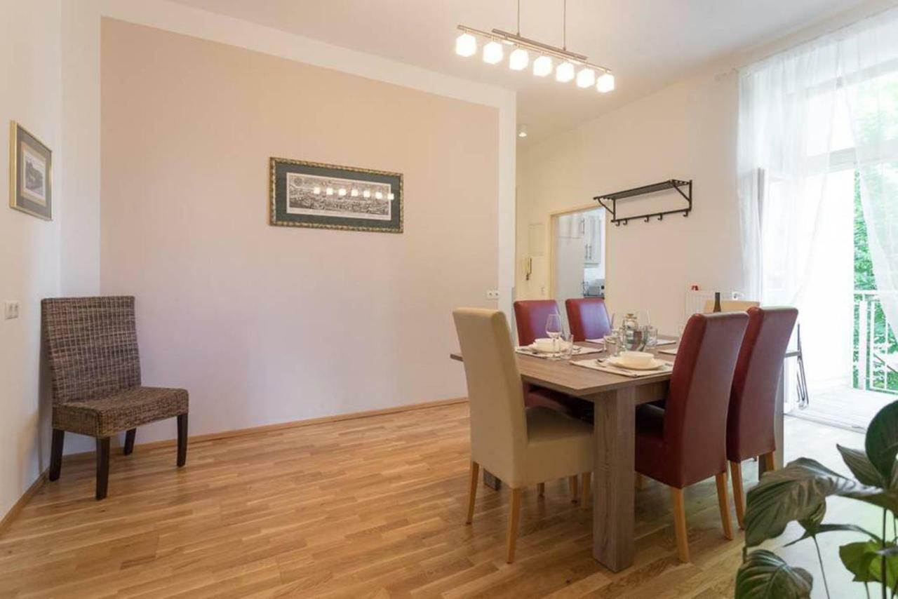 Spacious Vienna Central Station Residence Bagian luar foto